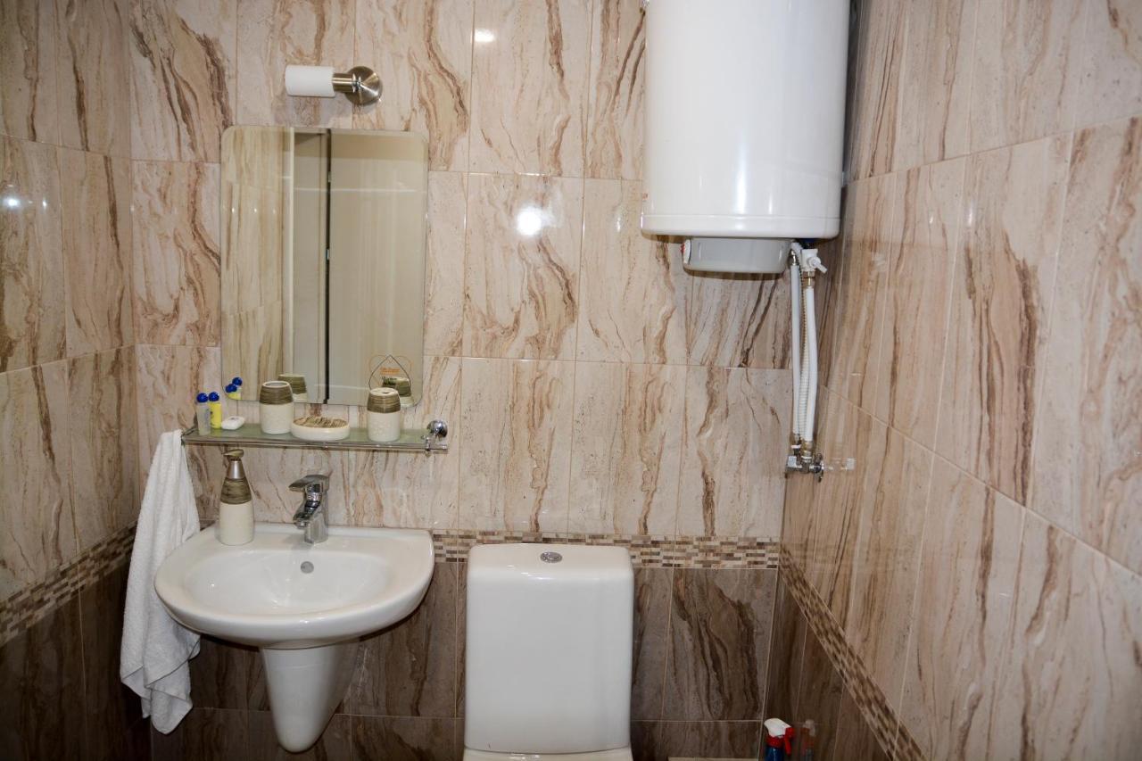 Guest House Raiski Kаt Mezek Екстериор снимка