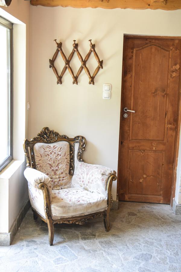 Guest House Raiski Kаt Mezek Екстериор снимка