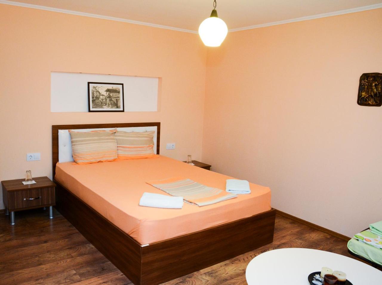 Guest House Raiski Kаt Mezek Екстериор снимка