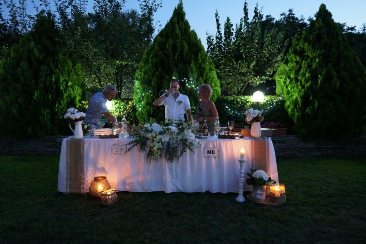 Guest House Raiski Kаt Mezek Екстериор снимка